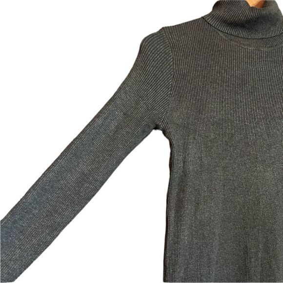 NWT! Rocorose grey ribbed sweater midi dress - Picture 3 of 9